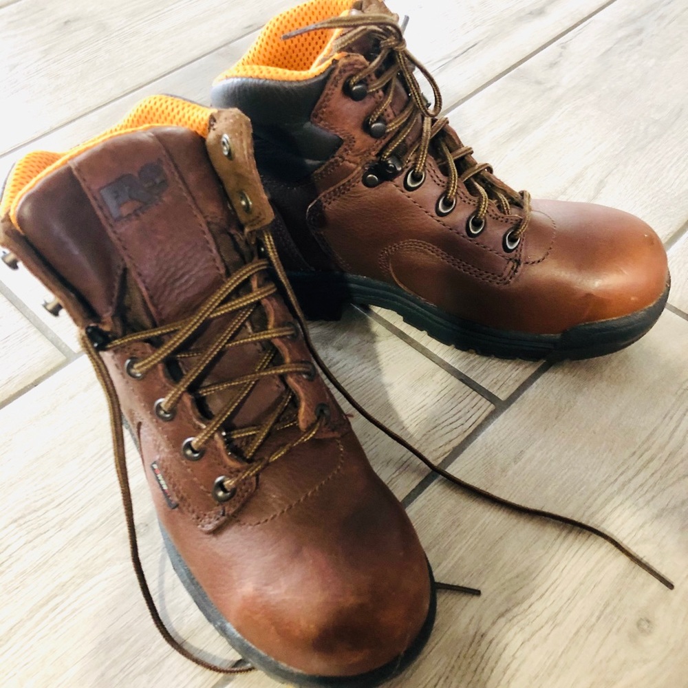 WOMEN'S TIMBERLAND PRO “6 ALLOY TOE WORK BOOTS